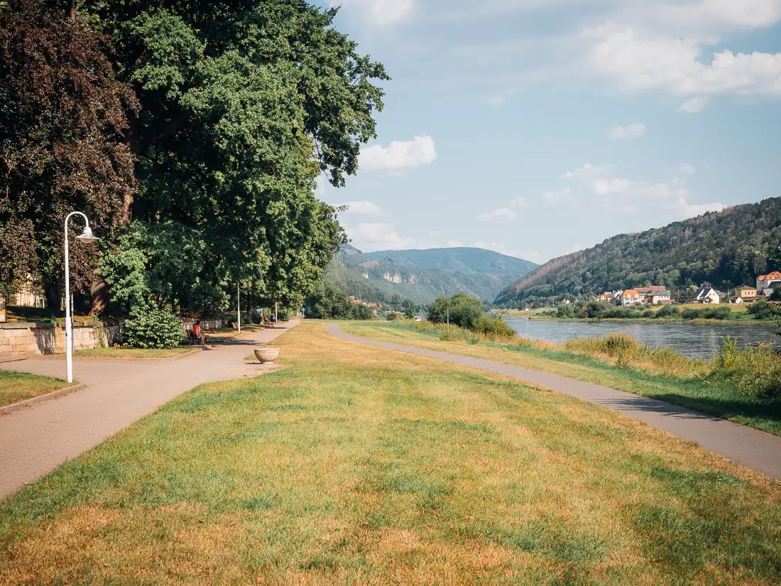 Bad Schandau Sehenswürdigkeiten: Elbpromenade