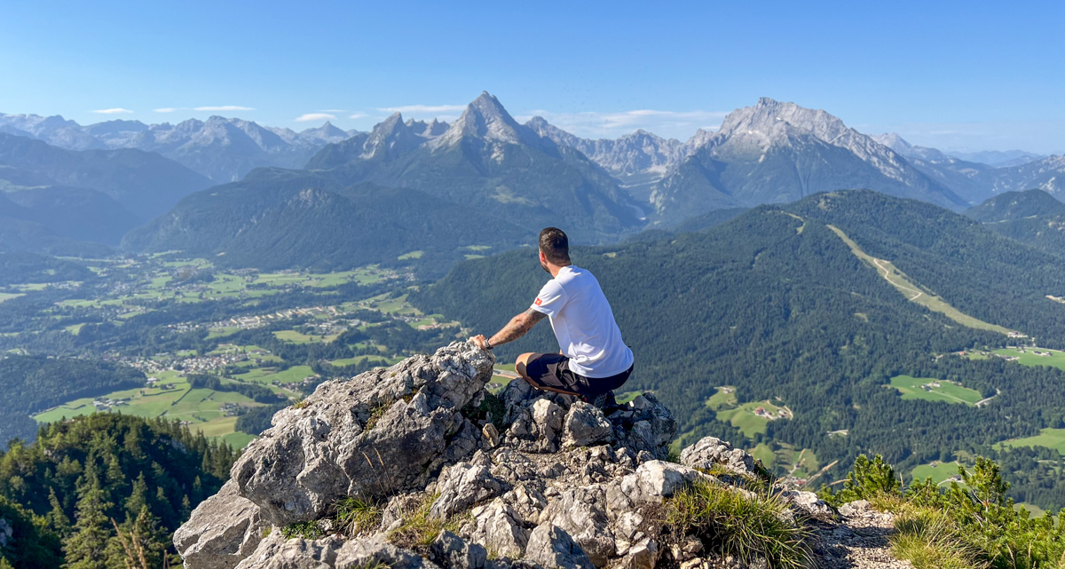 Marco mit Blick auf die deutsche Outdoor-Region Berchtesgadener Land